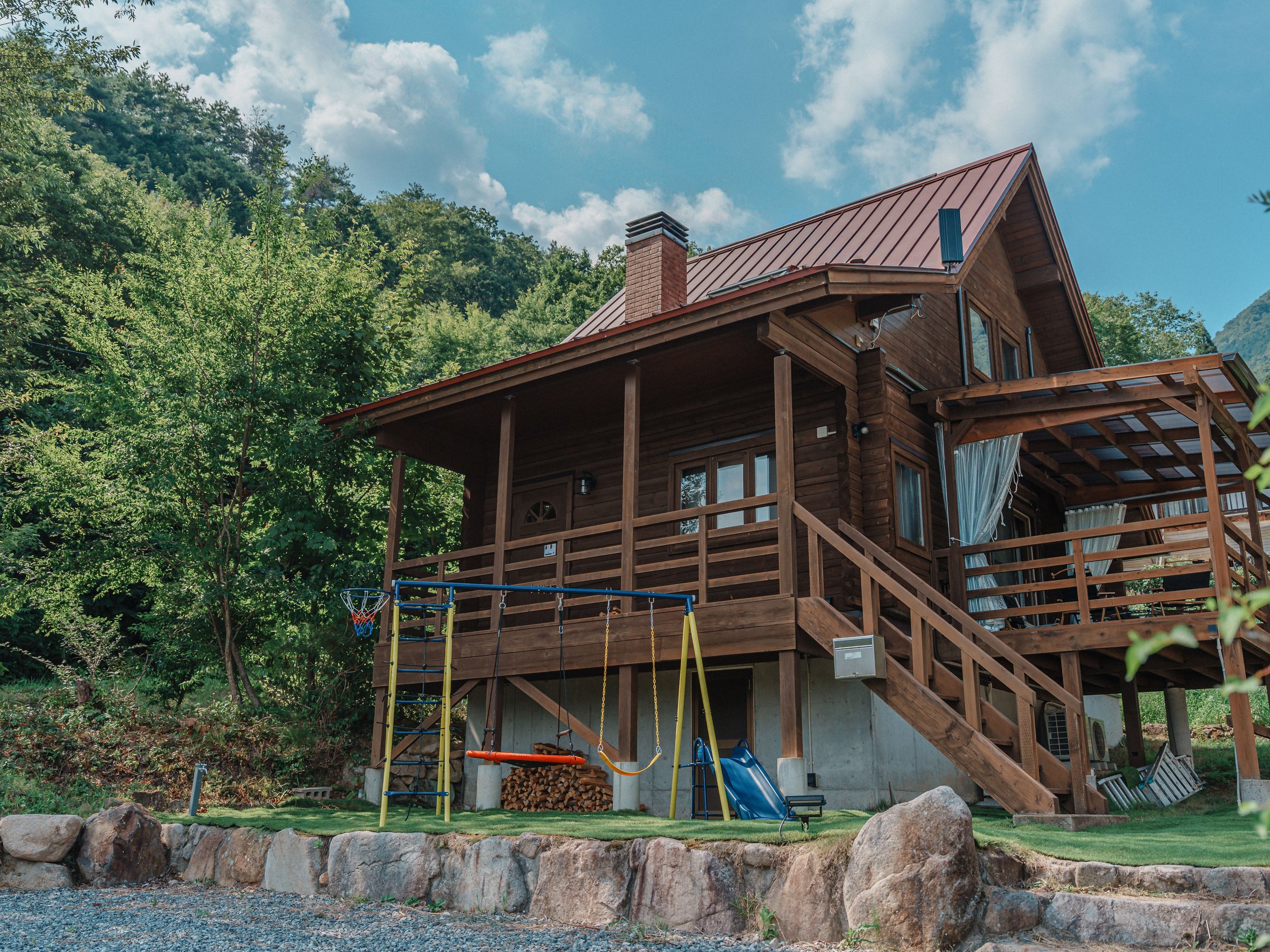 ���R�L���Ȉ꓏�ݐ؃R�e�[�W�B�����͗΂̌i�F�A��͐���B�������ґ�Ȏ��Ԃ����߂������������B