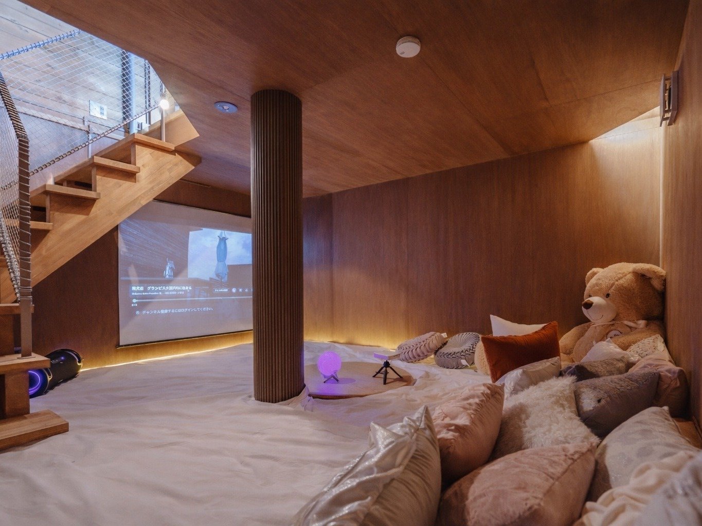 �y�V�A�^�[���[���z�閧��n�̂悤�Ȓn�����B�v���W�F�N�^�[�ŉf��ӏ܂�Q�[����i�C�V��switch����j