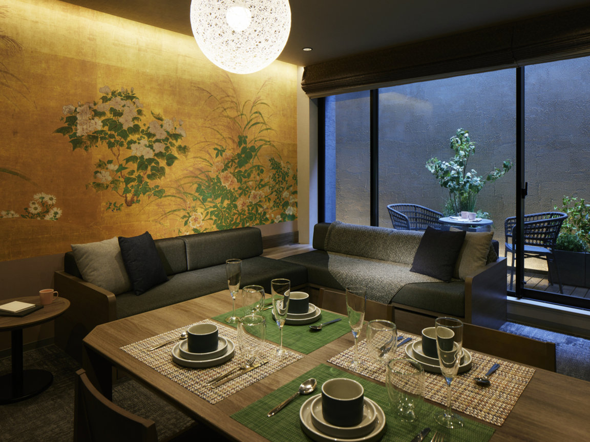 �y�X�C�[�g40���āz�f���b�N�X4�x�b�h