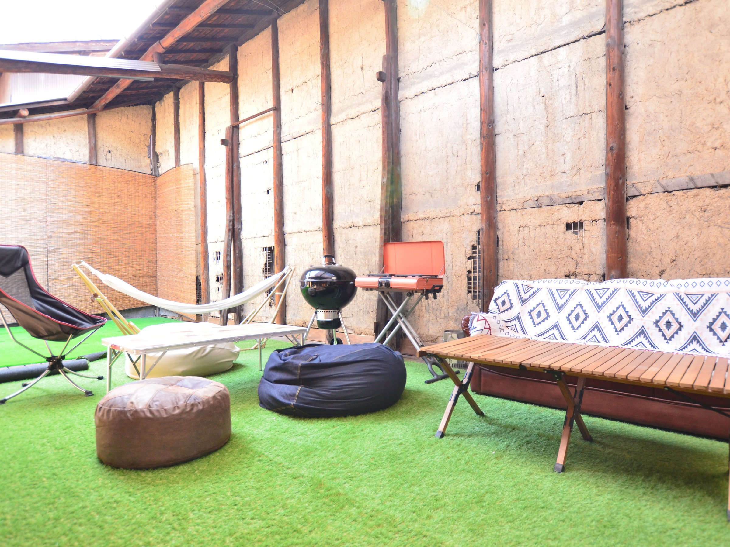 BBQiHގ2,000~~jAǏAR[q[^CȂǎRɎgĒeXłB