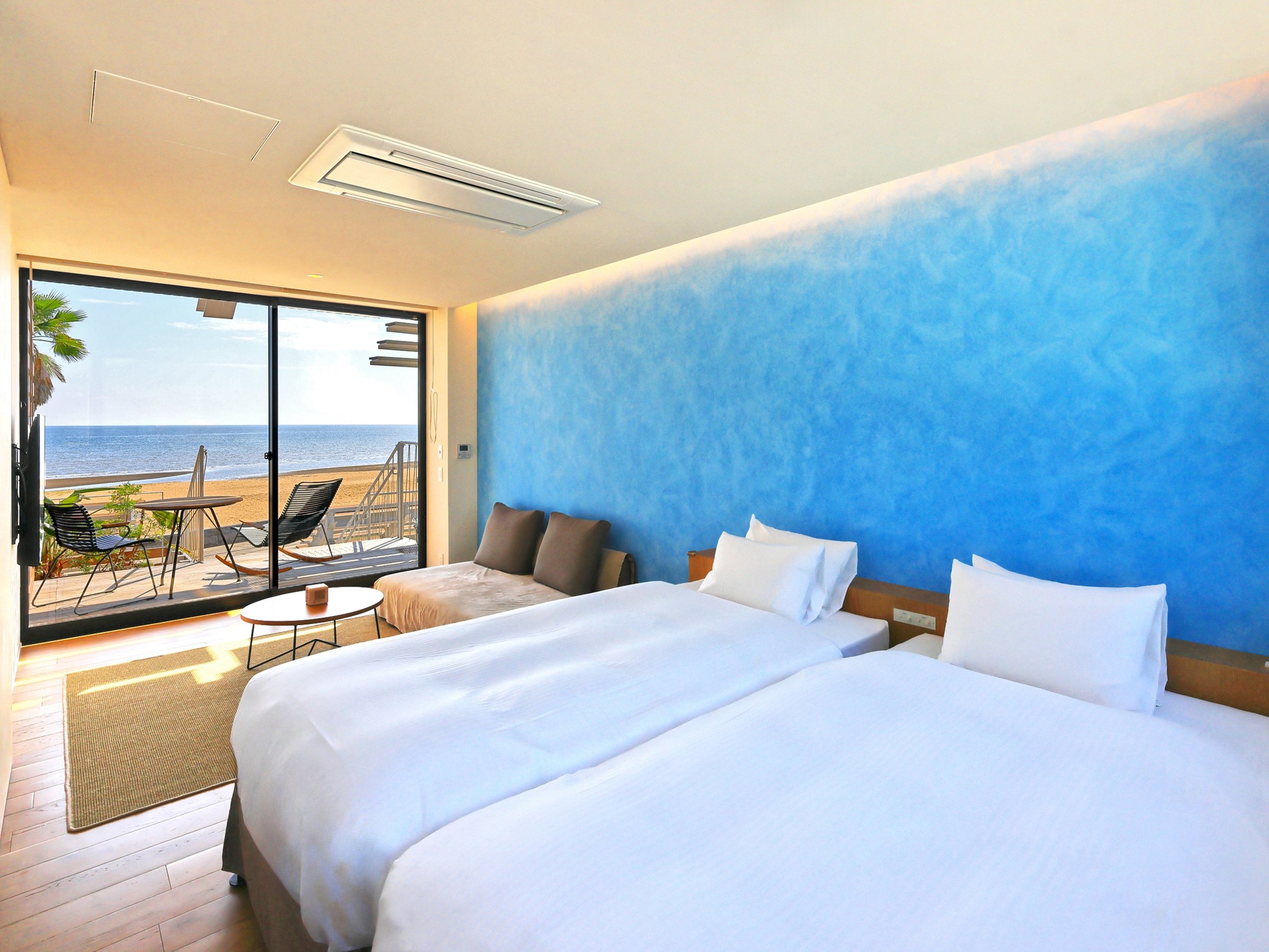 ROOM7