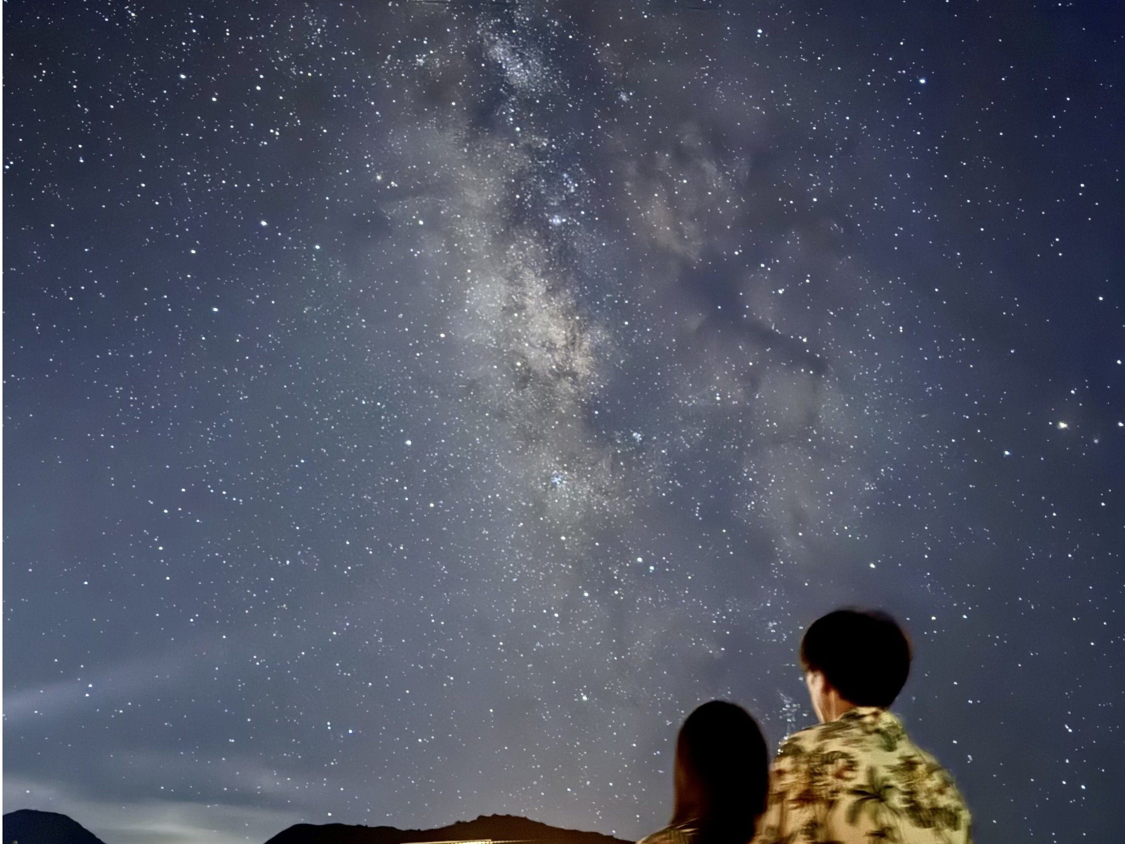 �V�̐�̋G�߂ɂ͎ʐ^���B�e���ăv���[���g�������܂�