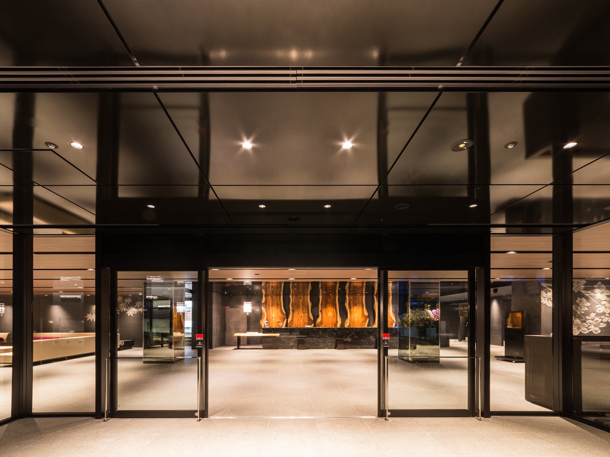 �G���g�����X