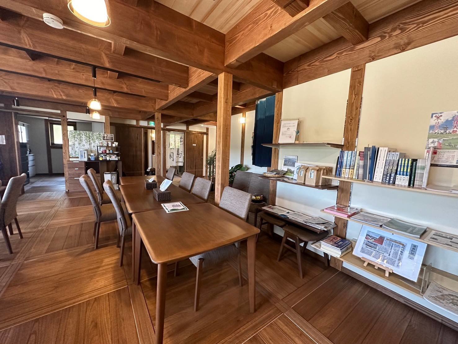 1�K���p�X�y�[�X�B�H����������Œ񋟁B