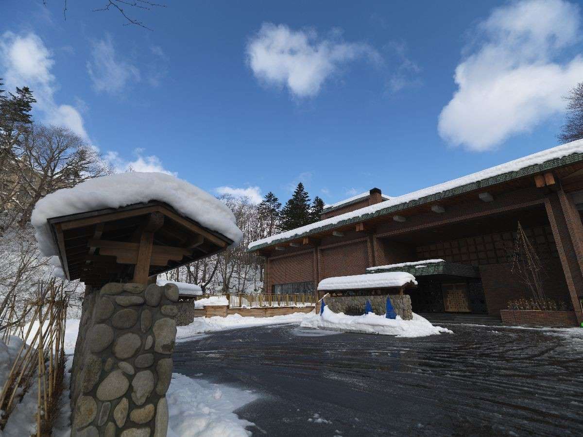 Oρ^ۂ̂鉷򗷊قłB~YȐiFL܂B