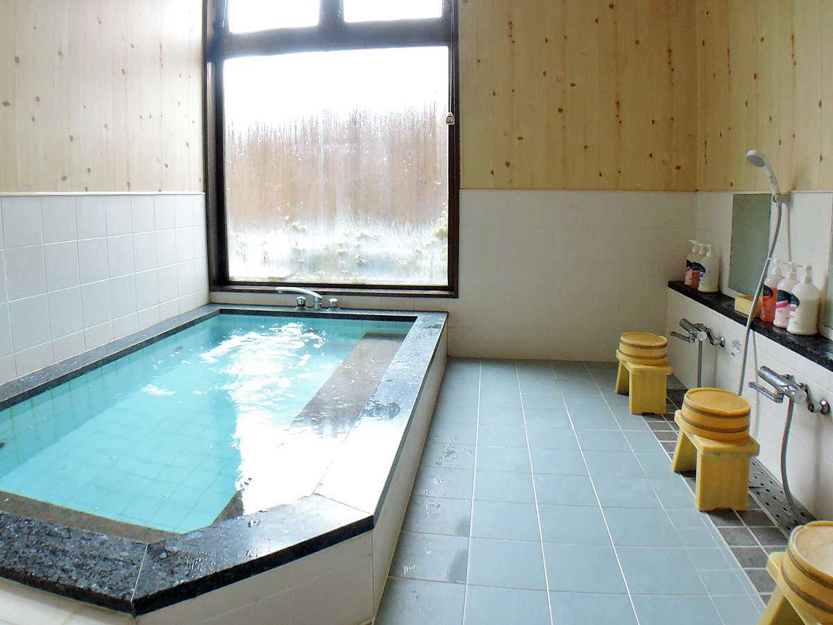 *�y���C/�j���p�z3�`4�����������ł���X�y�[�X������Ă���܂��B