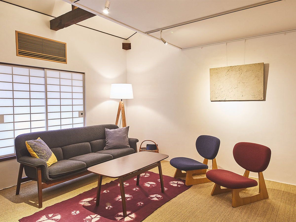 ErOɂ͓V؍H̃\t@ݒuĂ܂