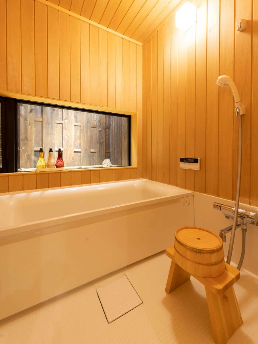 ���� �J���I�ȍL�����B�A���j�e�B���[���B