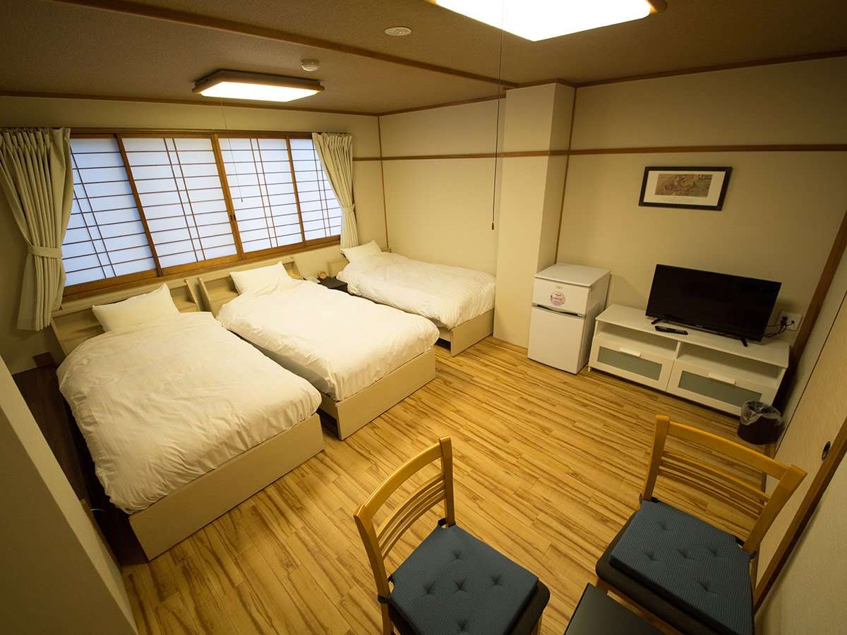 �։��g���v��