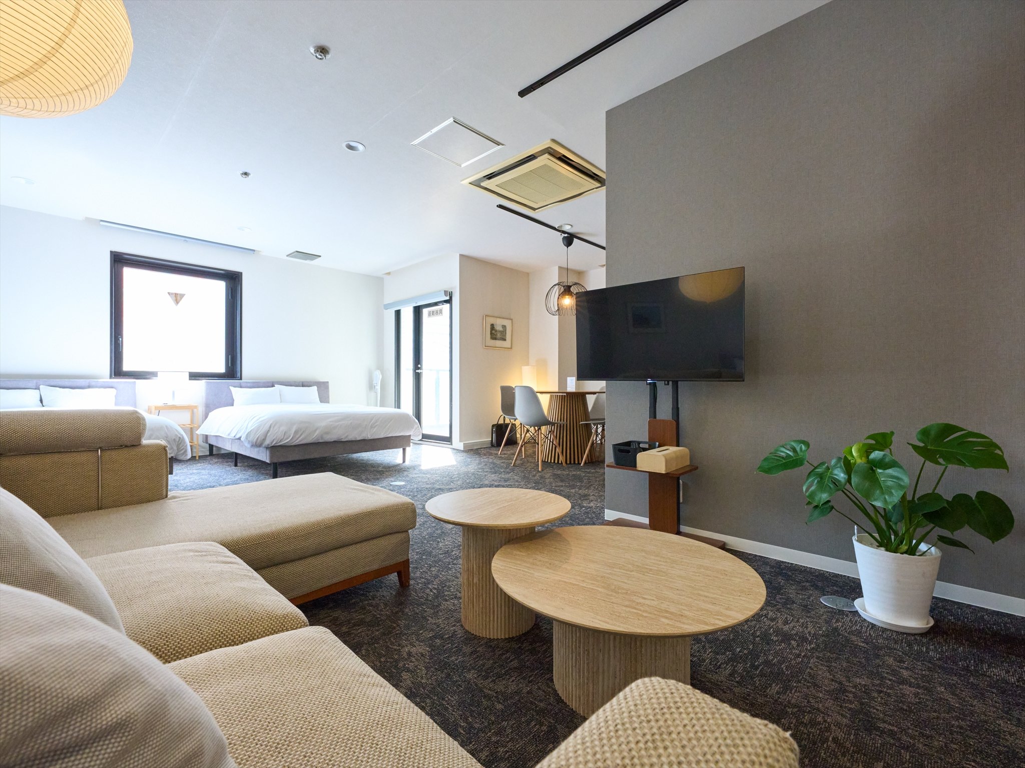 ���r���O�G���A