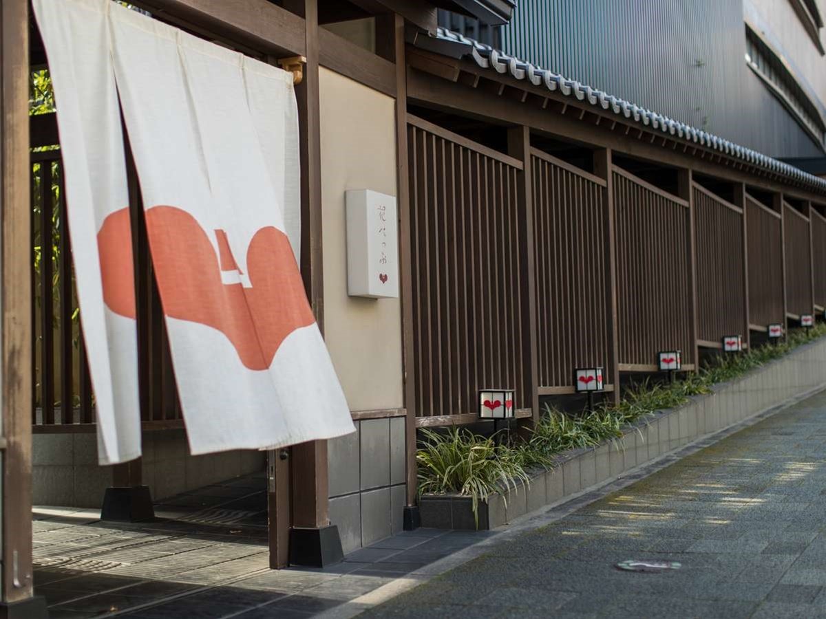 ���ց@�g��