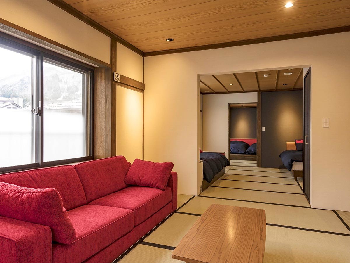ENozawa (401)@2ԑaƃrO10̋q