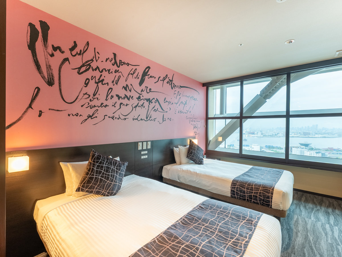  �X�C�[�g�t�@�~���[���[��