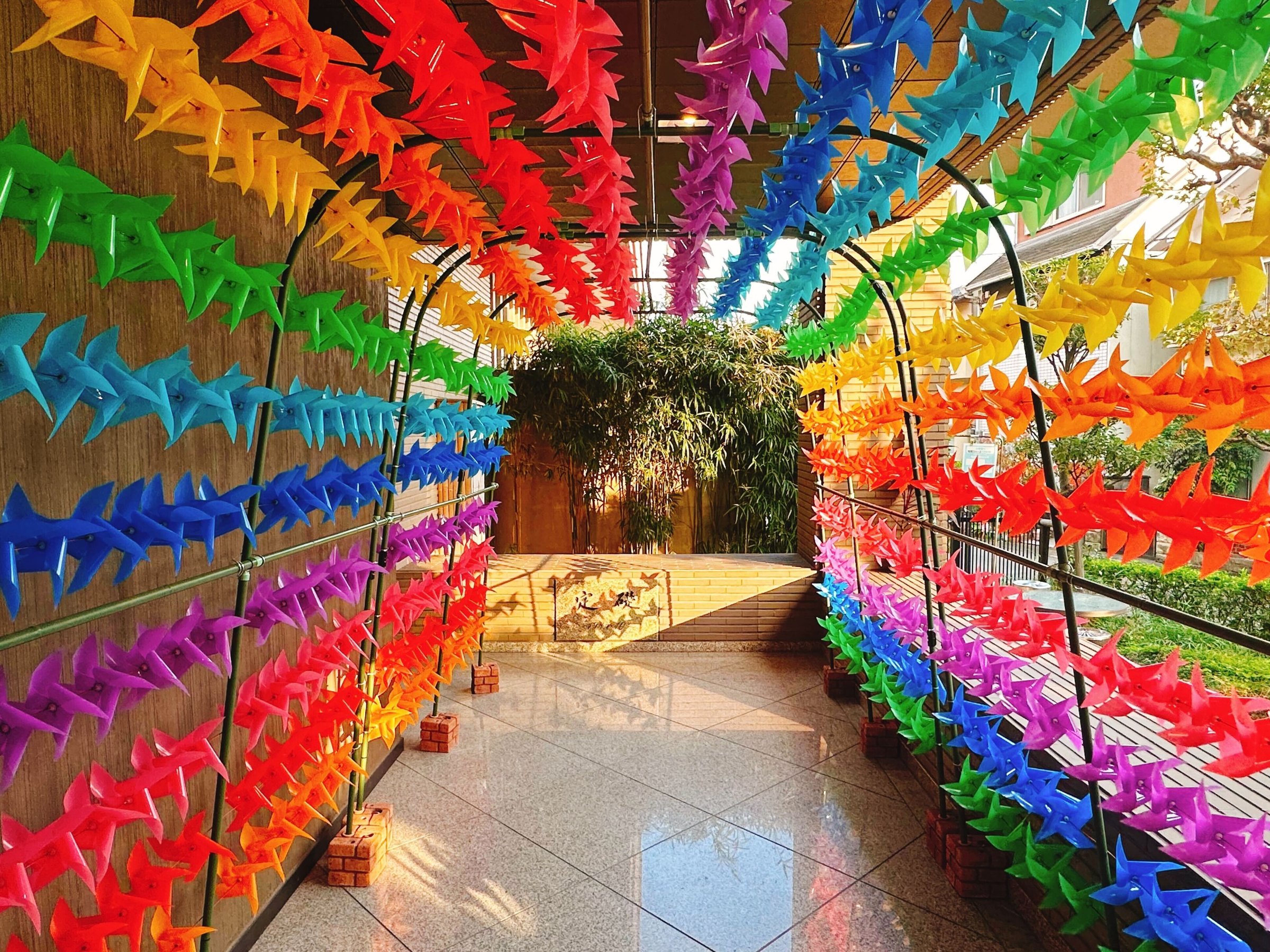 ѐFƂǂ̕Ԃ邭ĊF܂̂z҂Ă܂