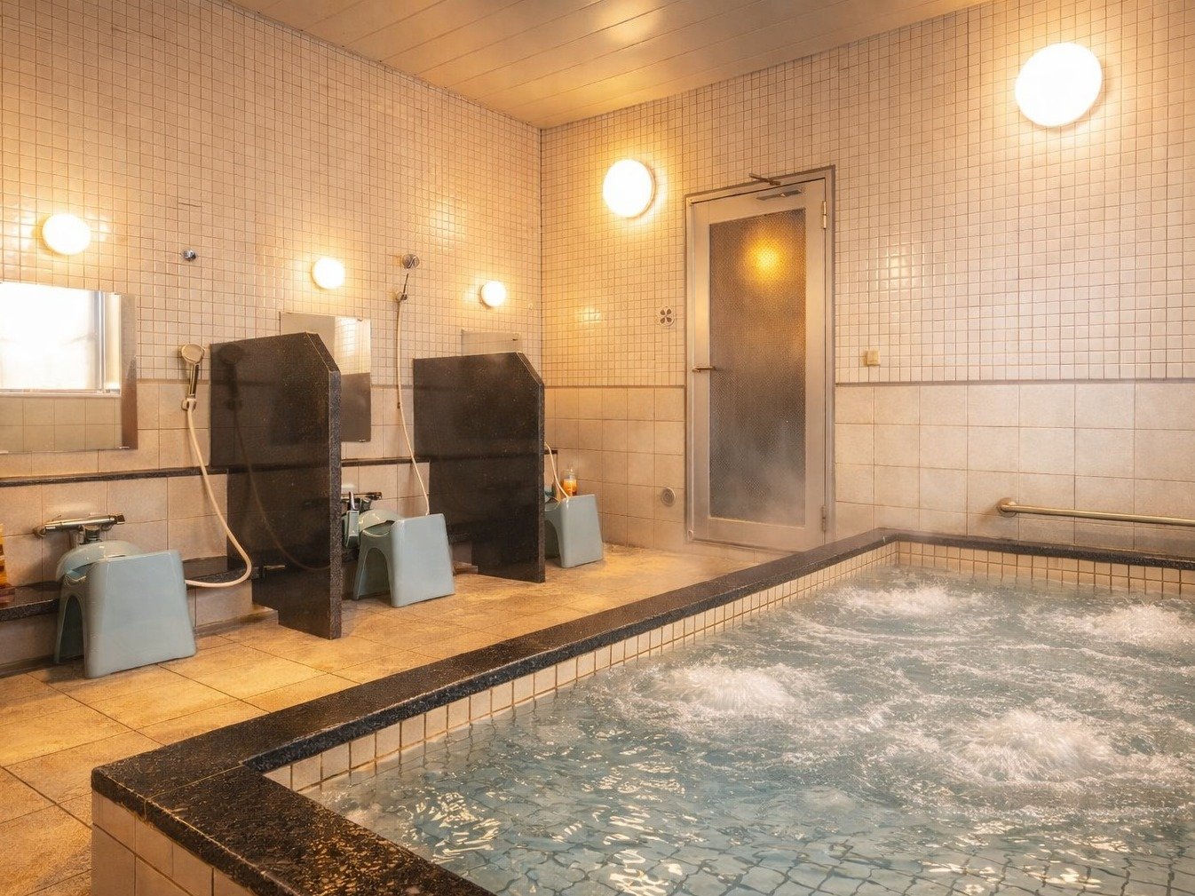 �j�����ꁚ���p���ԁ@�P�U�`�Q�S���@�U�`�X���@�@�@�j���p����ɂ̓W�F�b�g�o�X���������܂��B