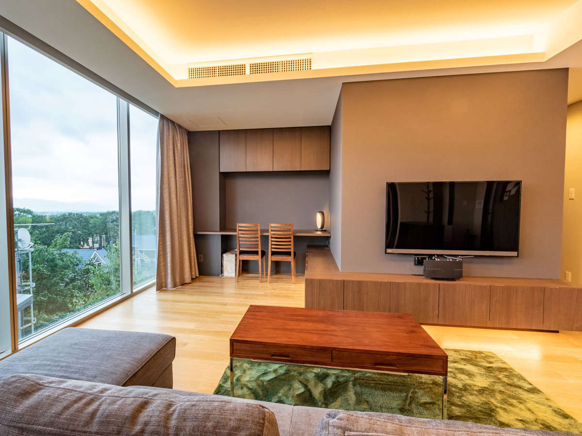 ���r���O���