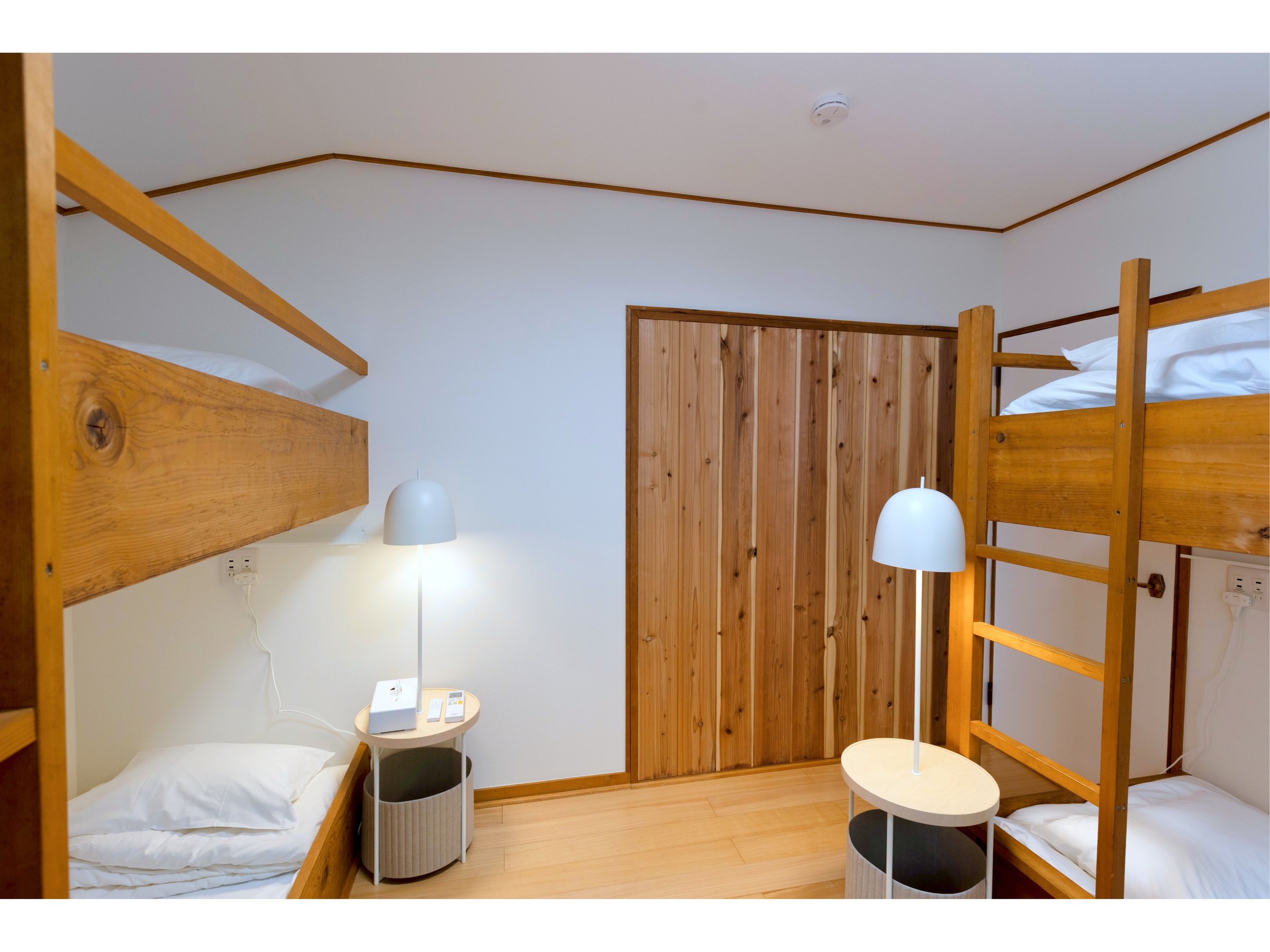 2�i�x�b�h��2��z�u�B���Ƒ��E���F�l�Ƃ̏A�Q�O�̉�b�͗��̊y���݂̂ЂƂB