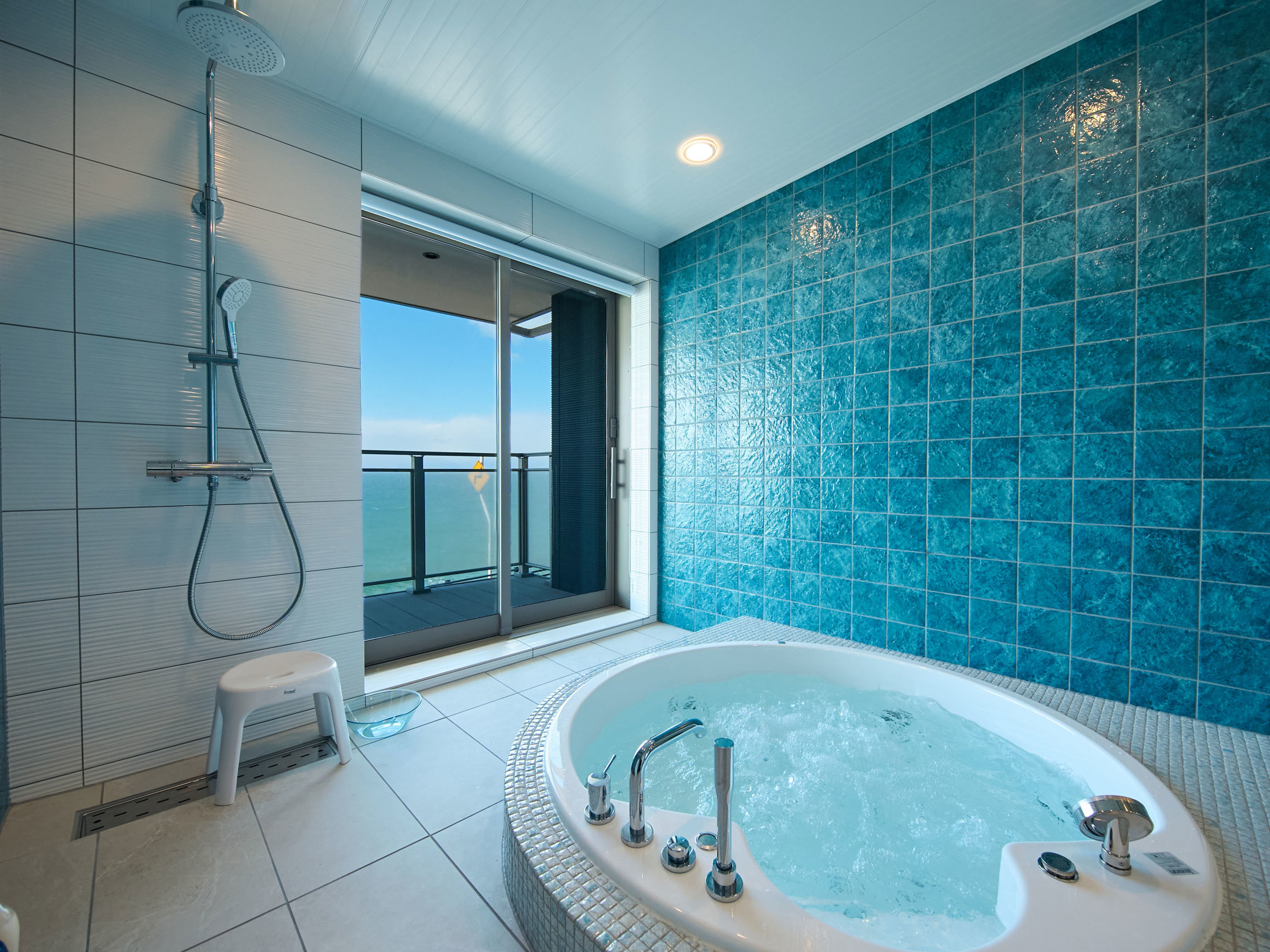 �W���O�W�[�o�X