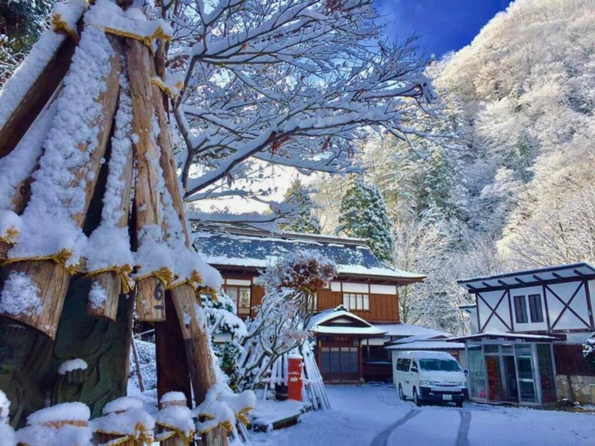 yz̓~z̐iFƔ铒̓BƂĂ̓~̎voB