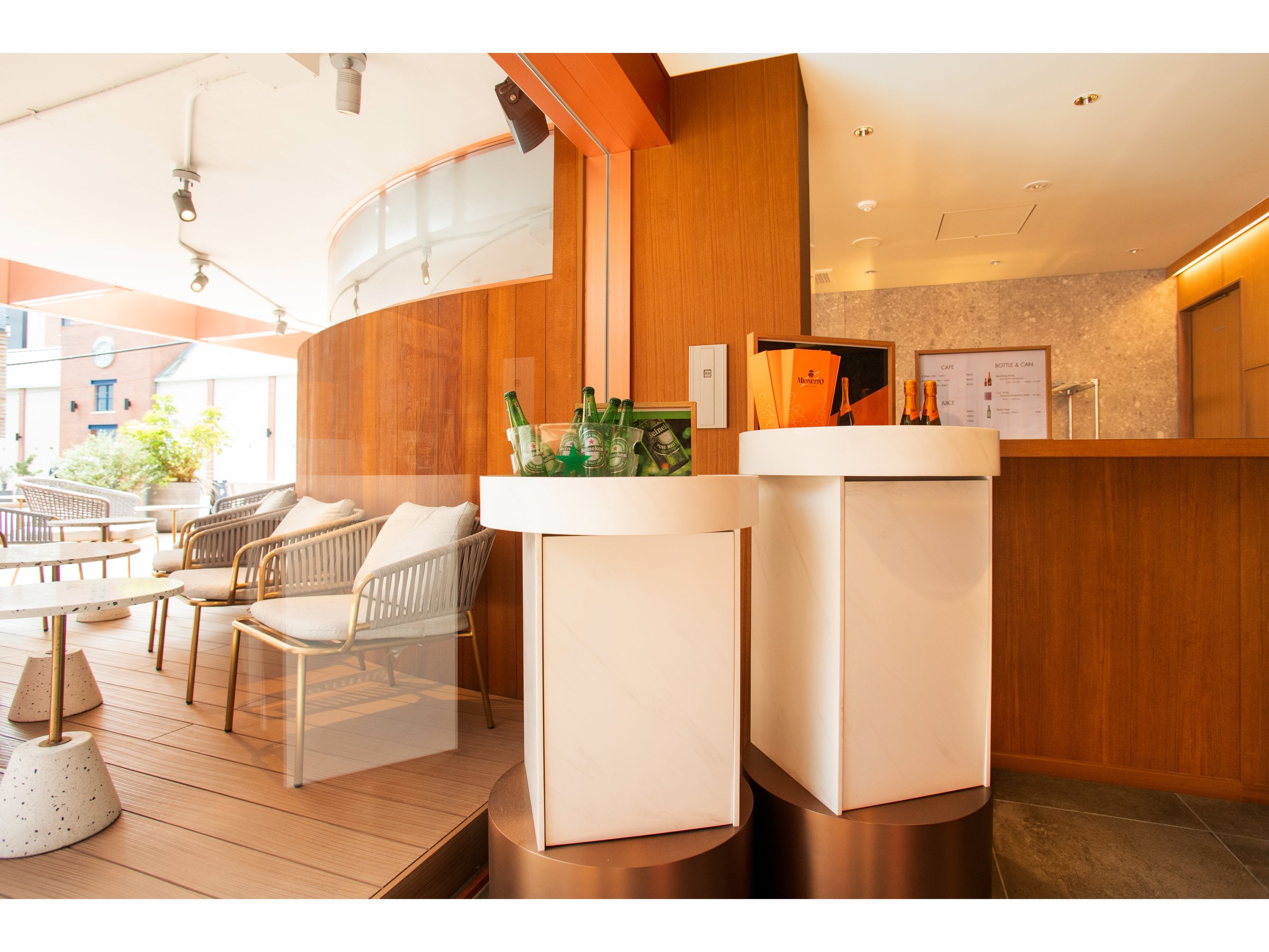 ���r�[�E���E�J�t�F