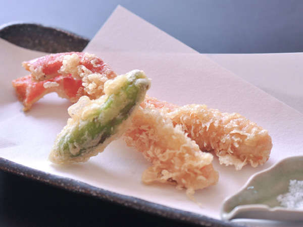 �J�j�̓V�Ղ�B�@�n���Ő������ꂽ�A�~�l���������Ղ�̒|��̉��Ł�