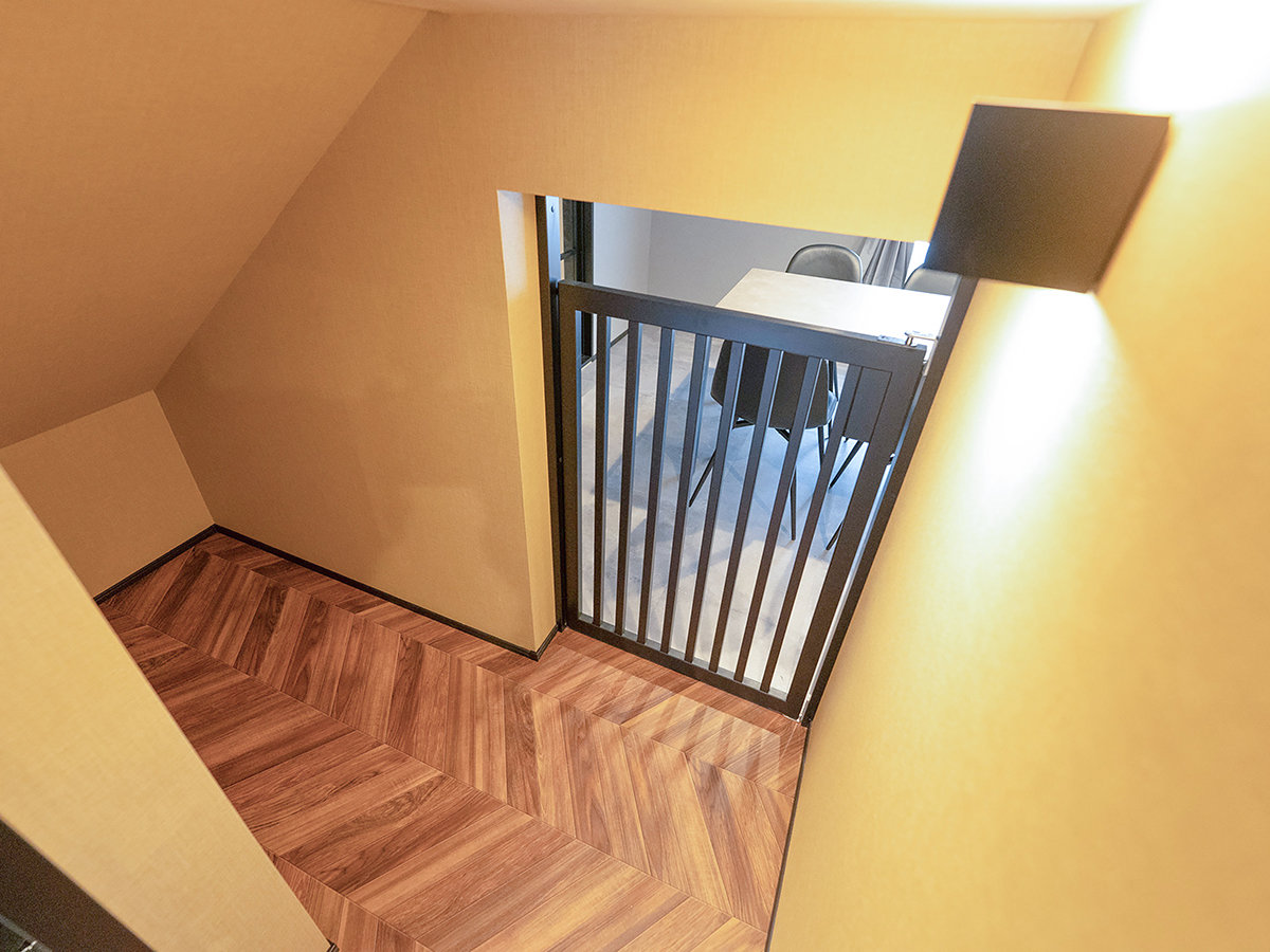 ・【ペット用ケージ】広いスペースを確保。大型犬の同伴も可能です