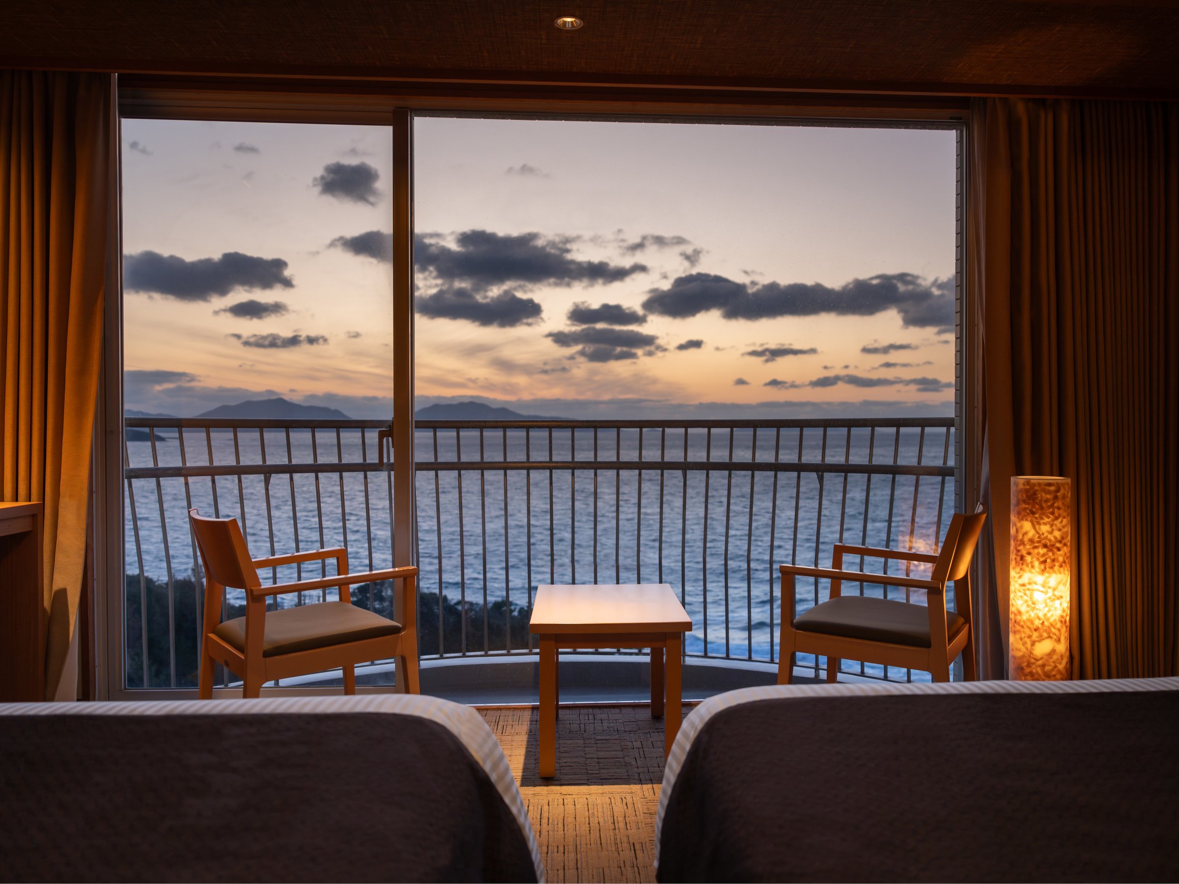 �y�I�[�V�����r���[���[���z�c�C�����[��