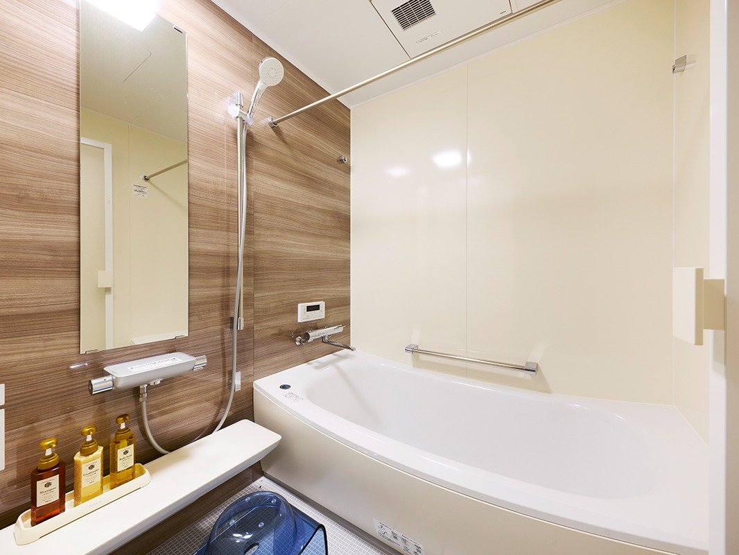 内風呂。ゆったりと普段家にいるような感じで入浴ができます。