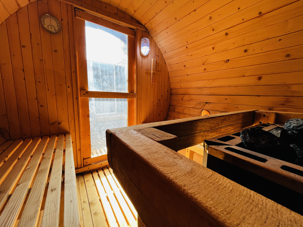 �{��_�d�X�g�[�u�̖{�i�o�����T�E�i*