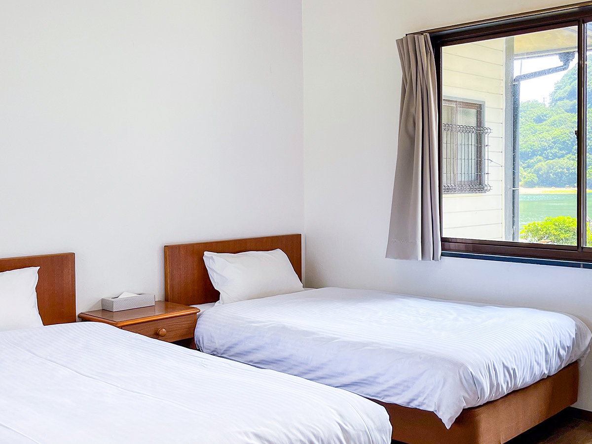 Ey5mzKȃxbhłBLXmŗ̔