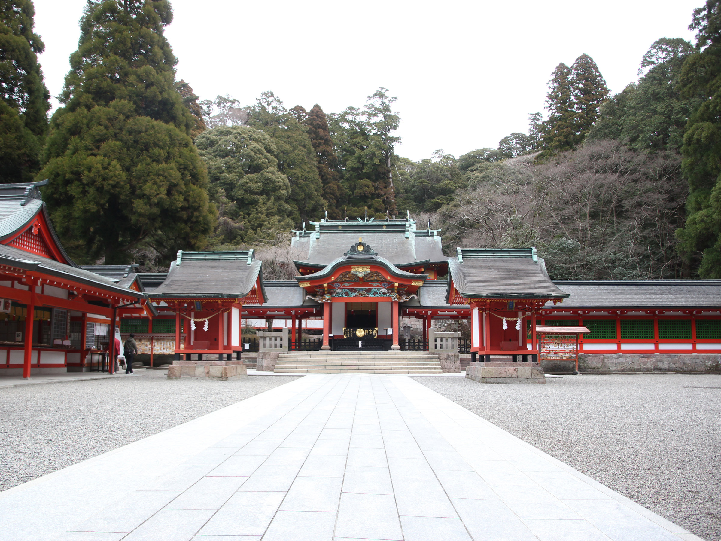 *�y�����_�{�z���������A���w�̃p���[�X�|�b�g