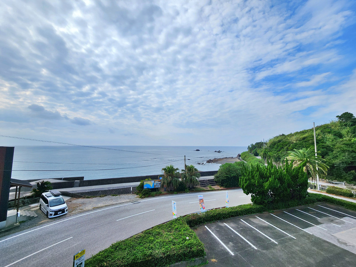 �y�q���z�ڂ̊Ԃɂ̓I�[�V�����r���[