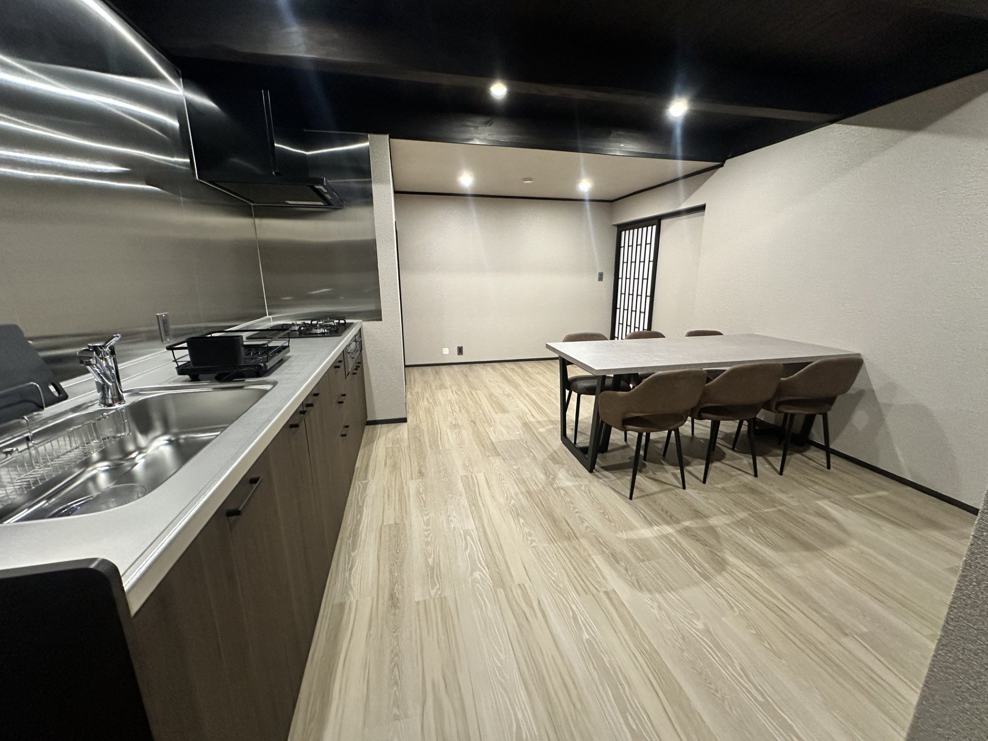 �L�b�`���b�ȒP�Ȓ������ł���L�b�`���ł��B�꓏�݂��̂��߁A������̂悤�ɂ����p���������܂��B