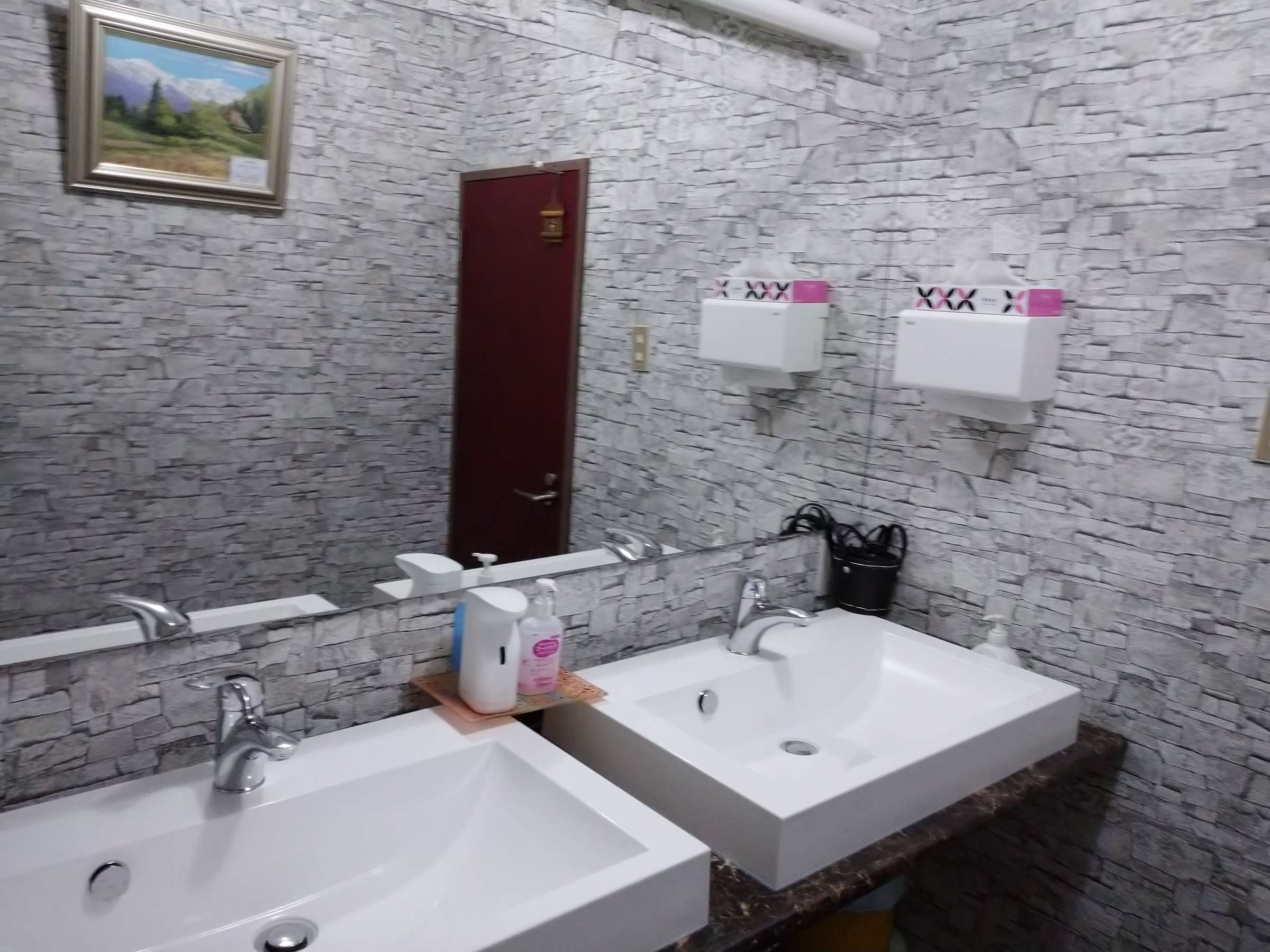 ������p�̐��ʏ��G���A