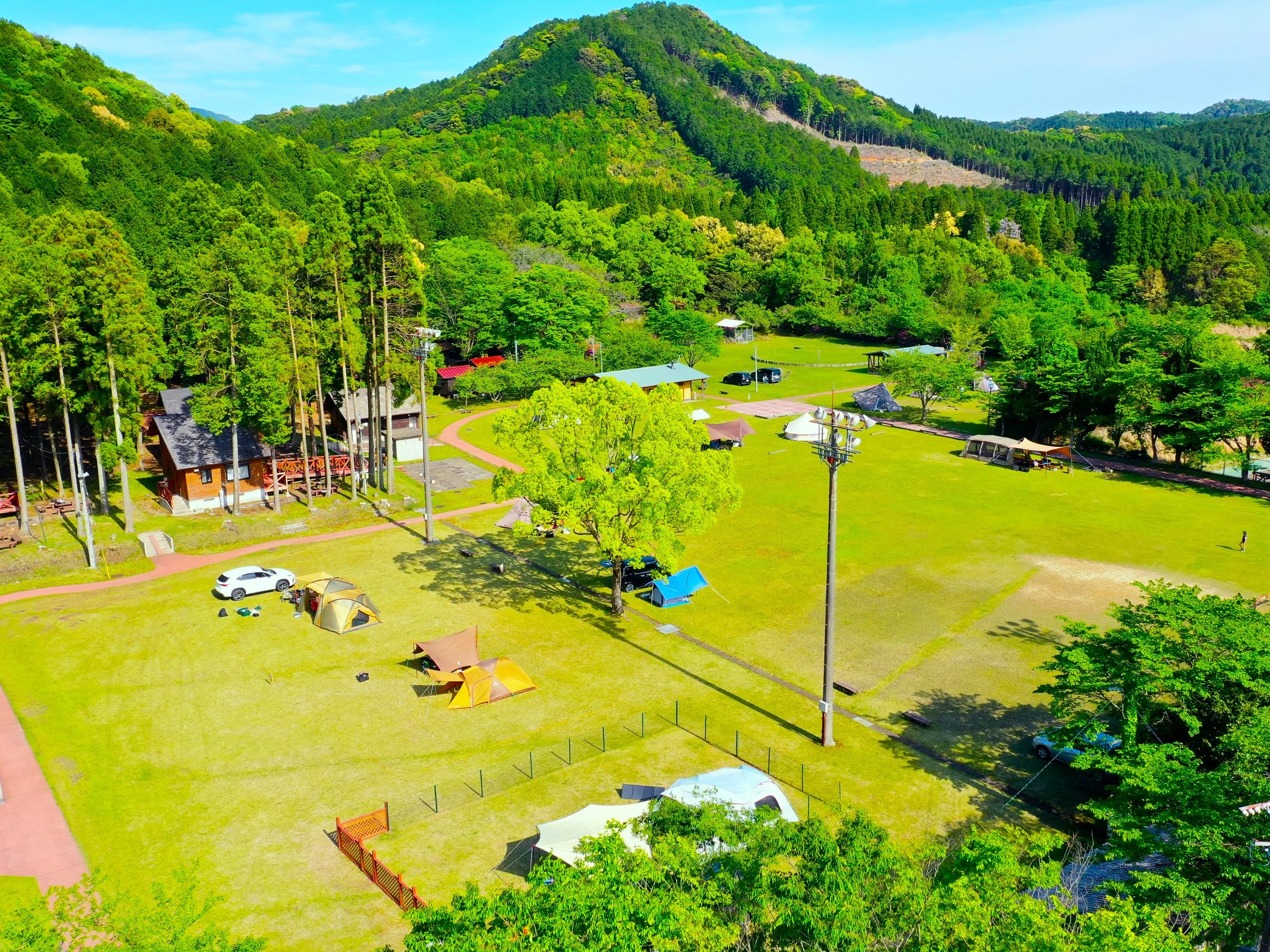 �\�]���N���s���S��