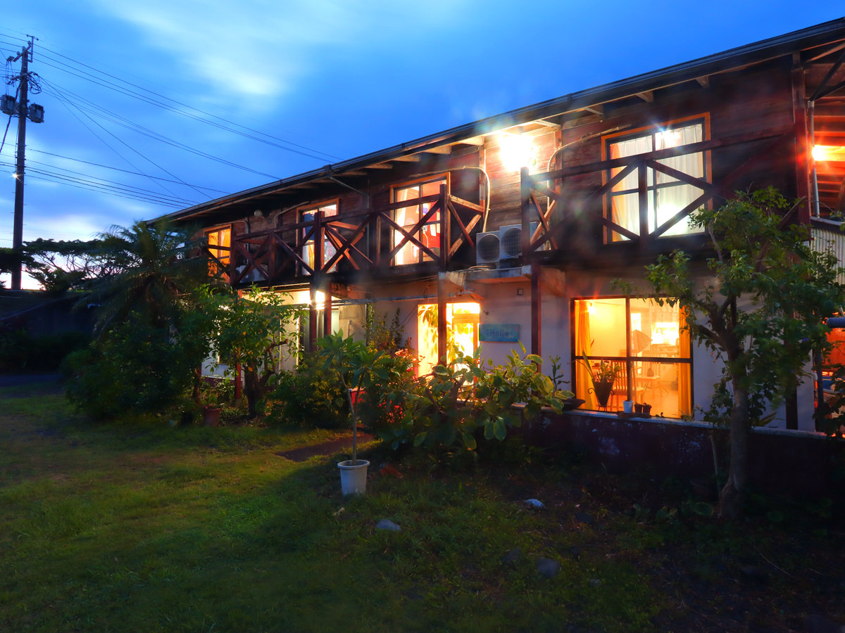 �y�{�݁z�O��