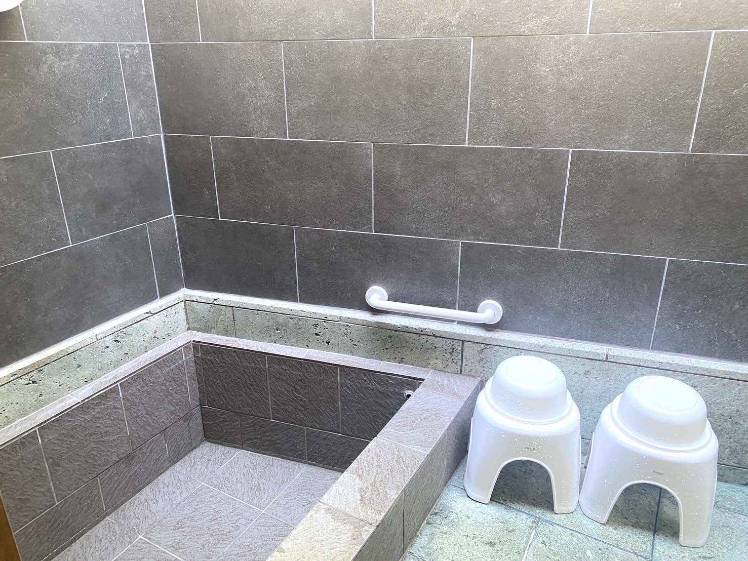 �y�����C�z���c����̓�����������|�����̓����A�ݐؕ��C�ɂ��ł��܂�