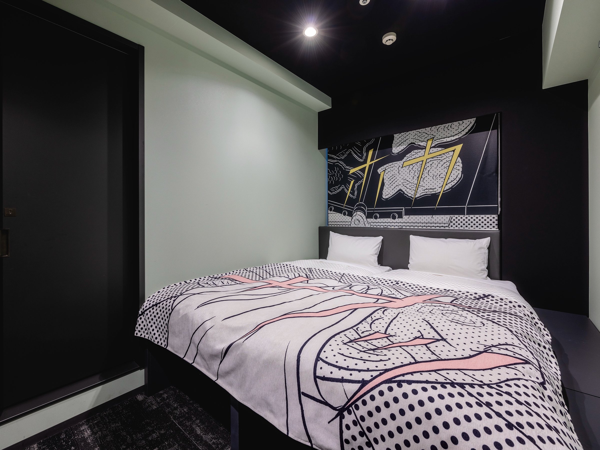 ����f�U�C���̋q���ł���