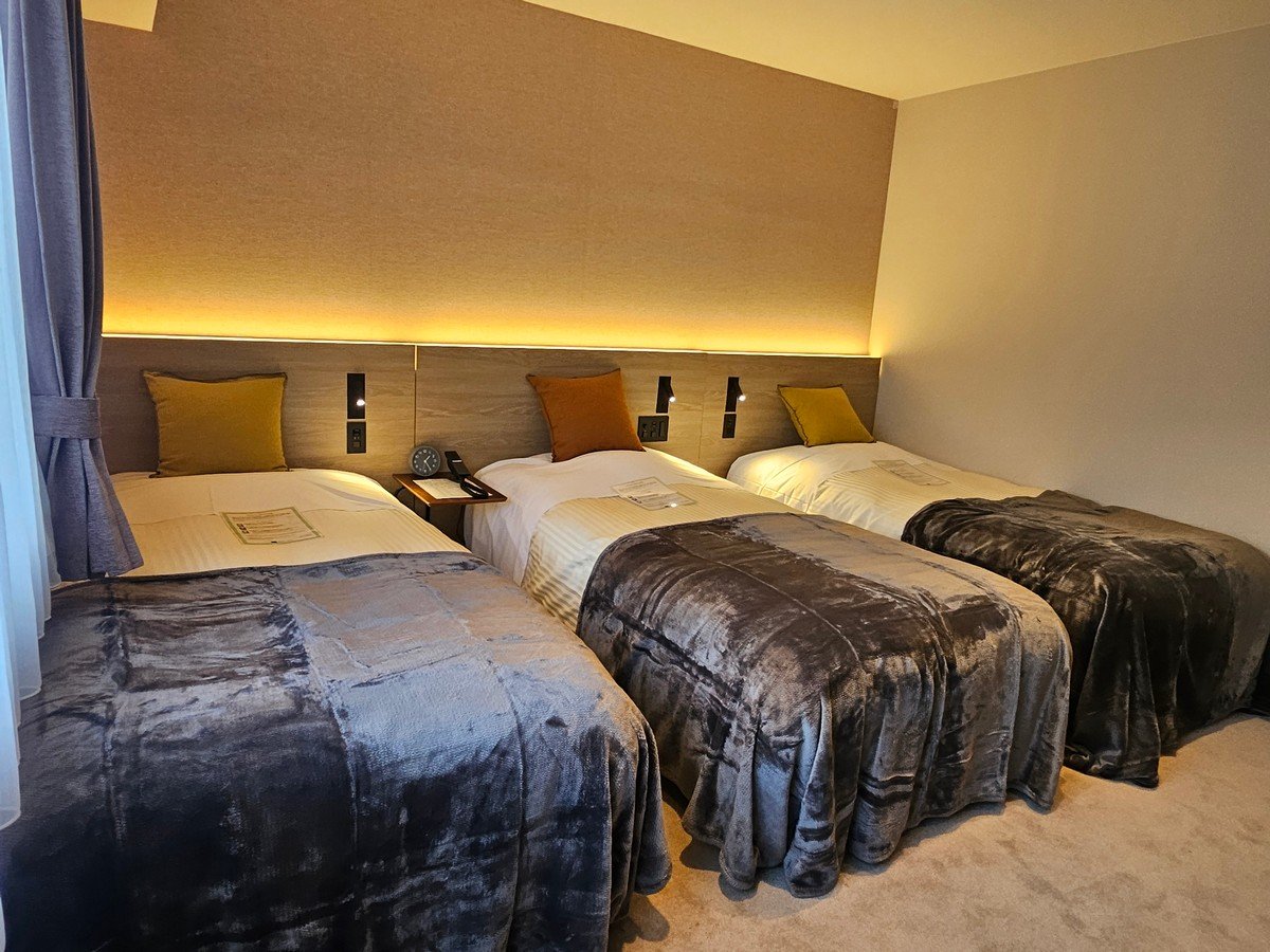 �q���e���V�����[�w�b�h�ƃh���C���[�t��g���v�����[���B