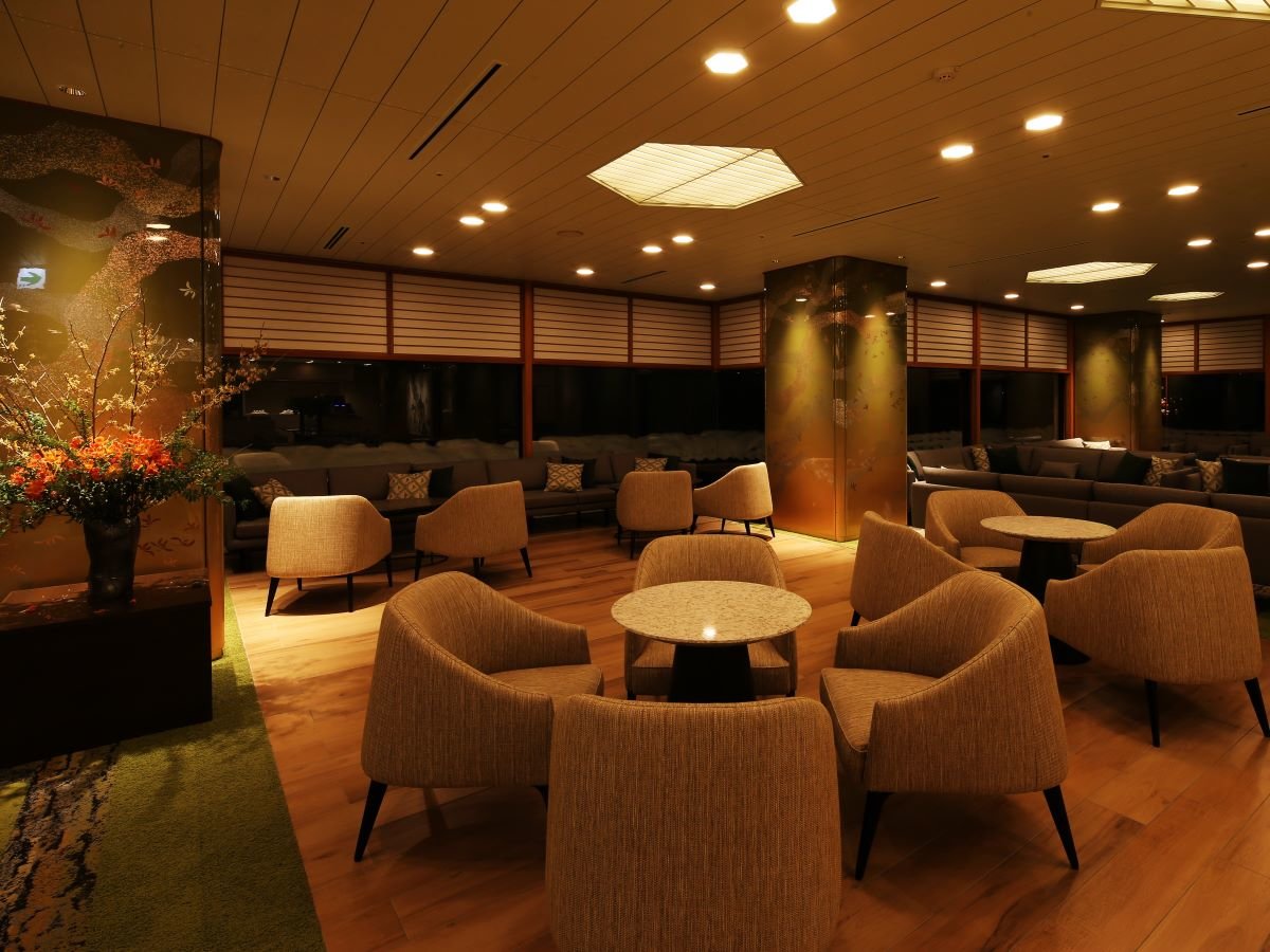 ySAKURA LOUNGEz