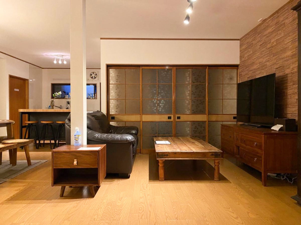 �E�y���r���O�z�a�̕��͋C���c�����_���ȕ��͋C�Y�����r���O�ŁA�����b�N�X���Ă��߂�����������