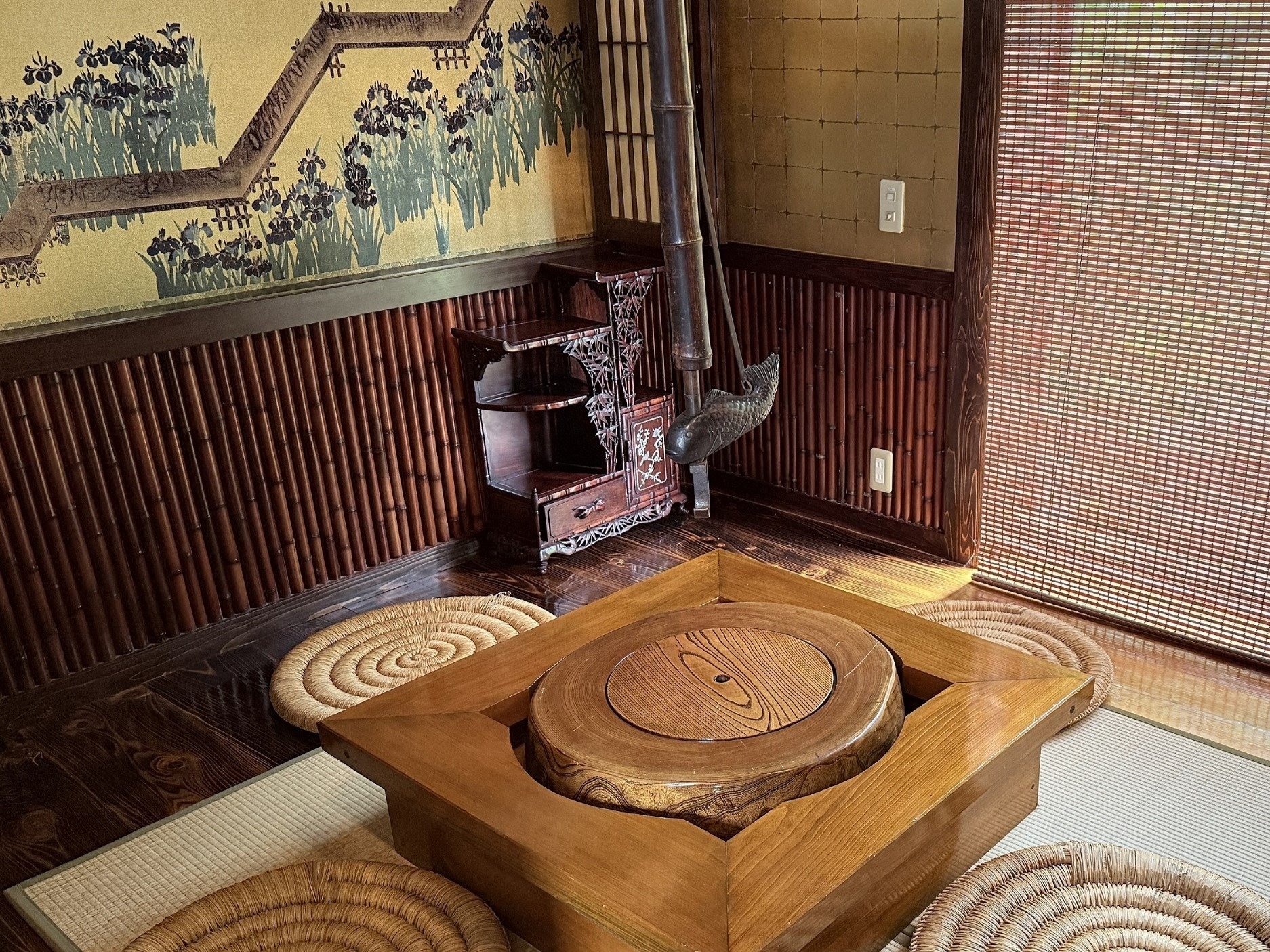 �ٓ��̈�p�ɂ͈͘F���̂���a�̋�ԁB���͘F���������p�����ꍇ�͎��O�ɂ��m�点��������