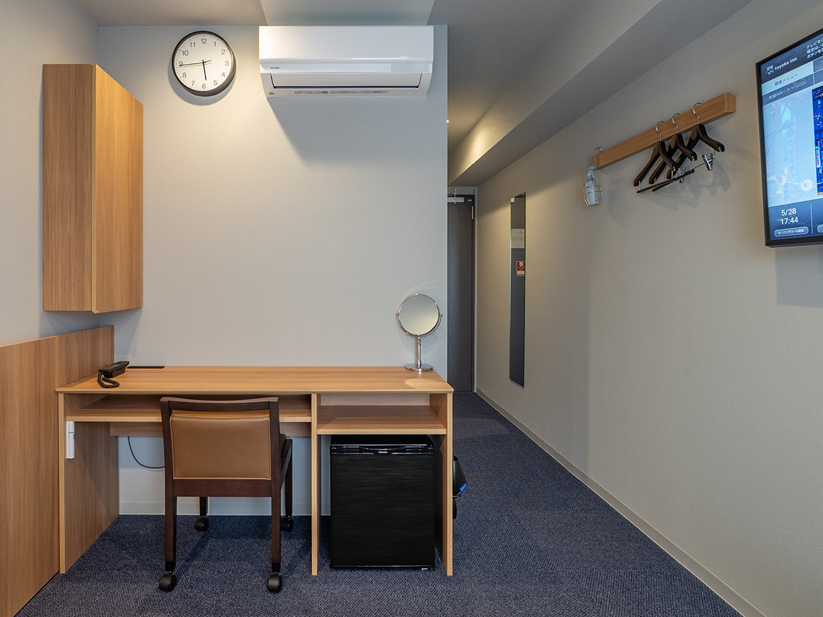 �f�X�N����