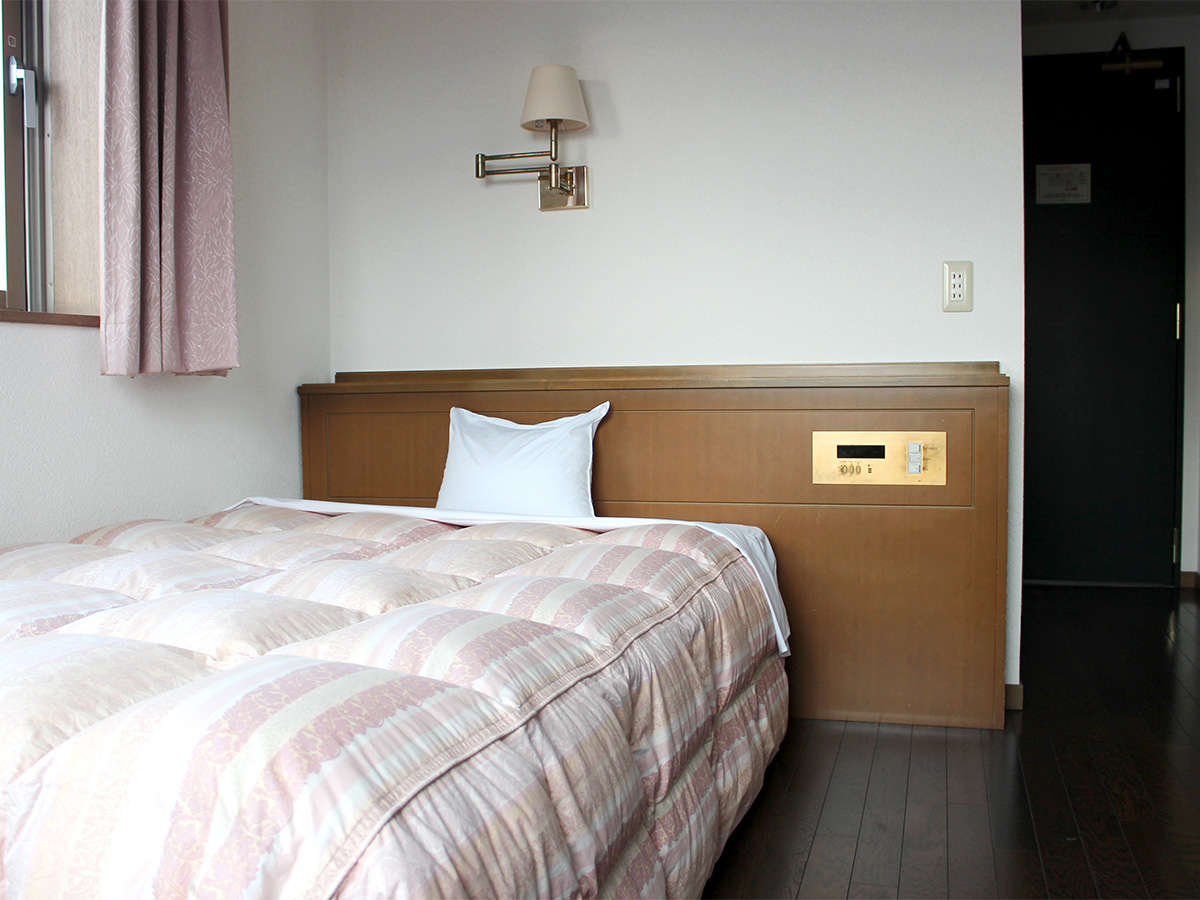 �E�y�V���O�����[���z��Ƃ�̂���Z�~�_�u���T�C�Y�x�b�h�ŉ��K�ɂ��߂������������܂�