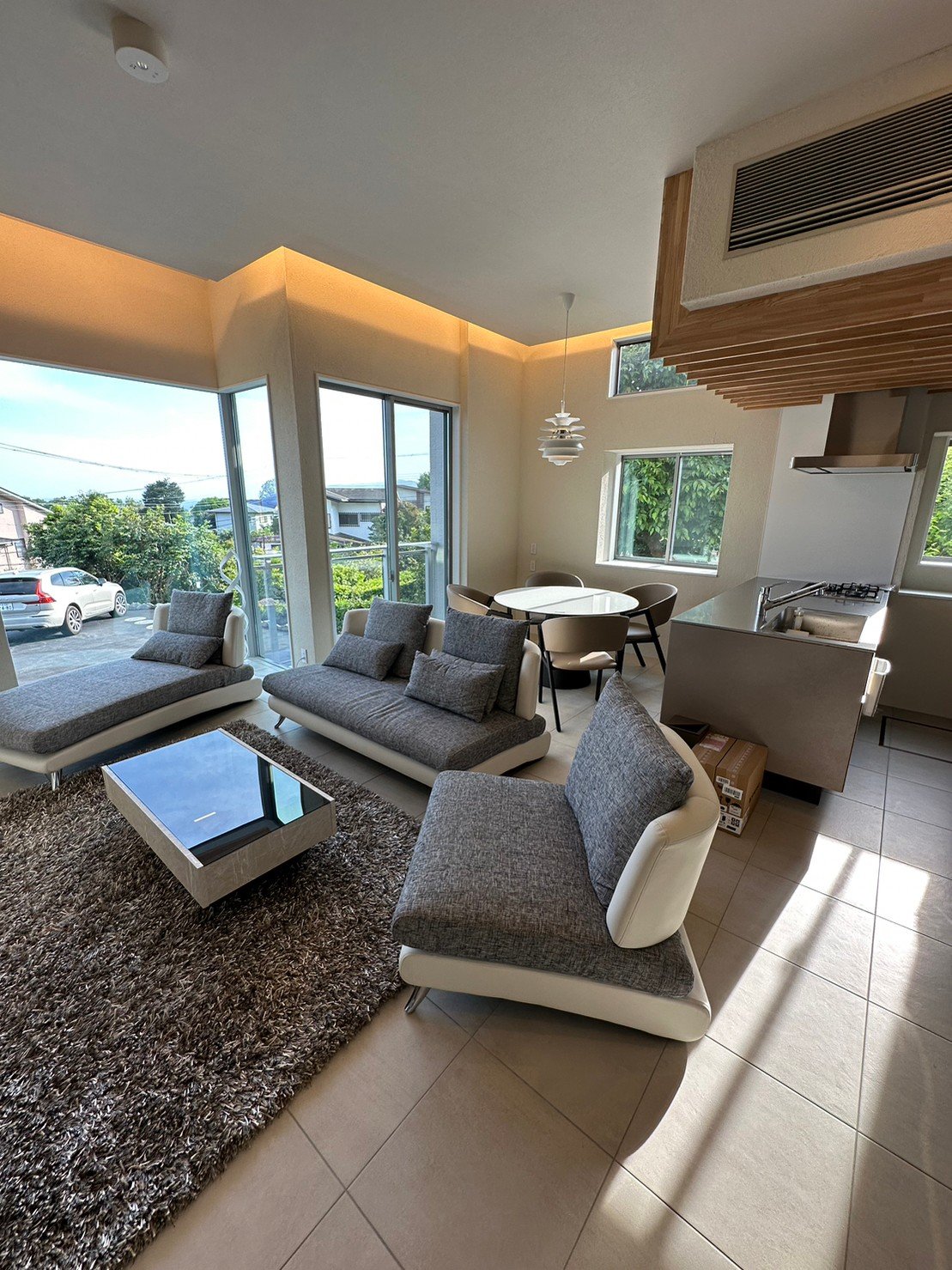 ���r���O