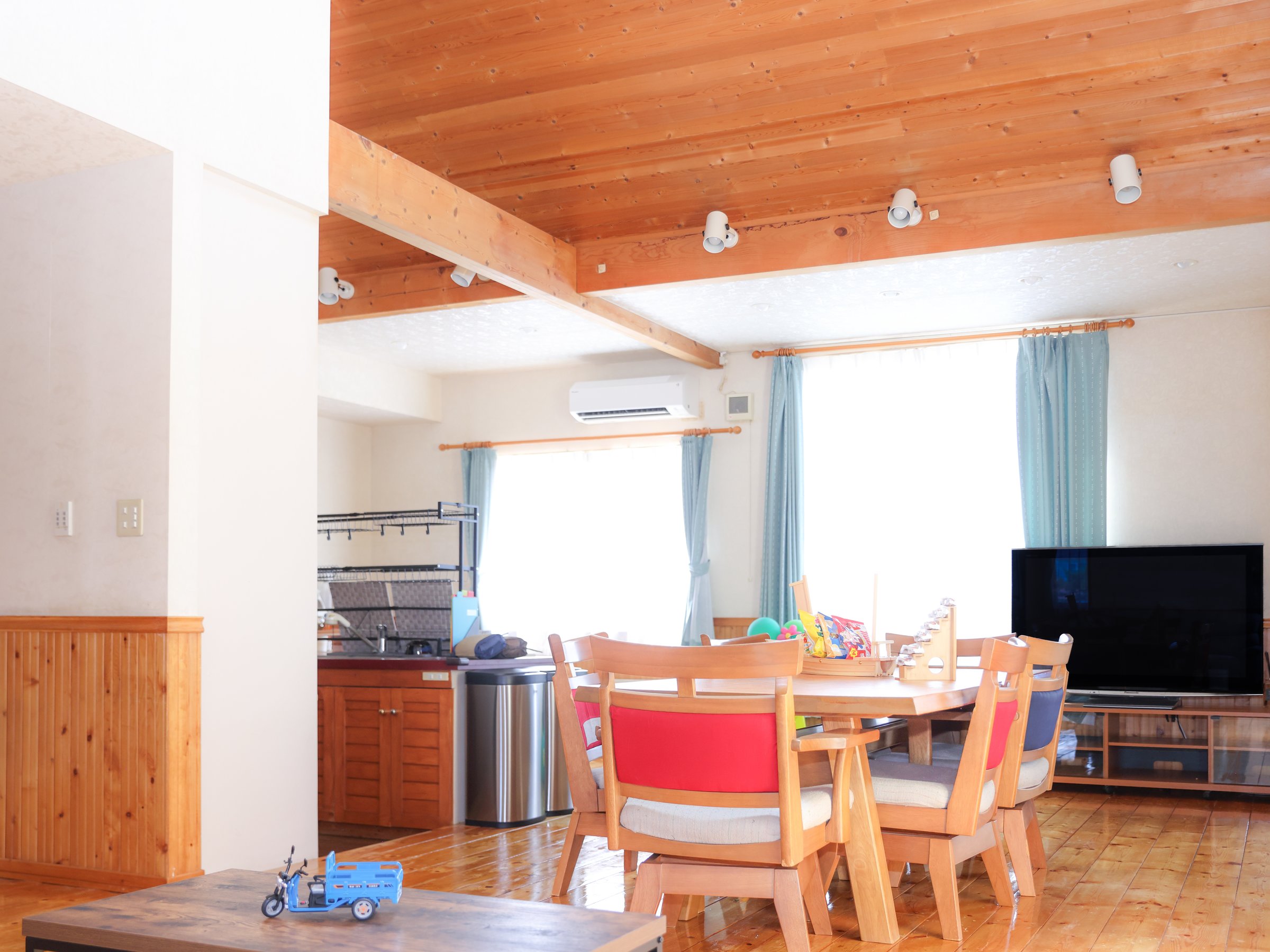 ���r���O