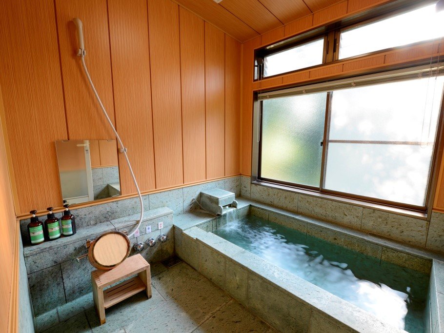 �ɓ��ΉƑ����C�t�a�m�����L�b�`���Ȃ��E�։��E�y�b�g�s��