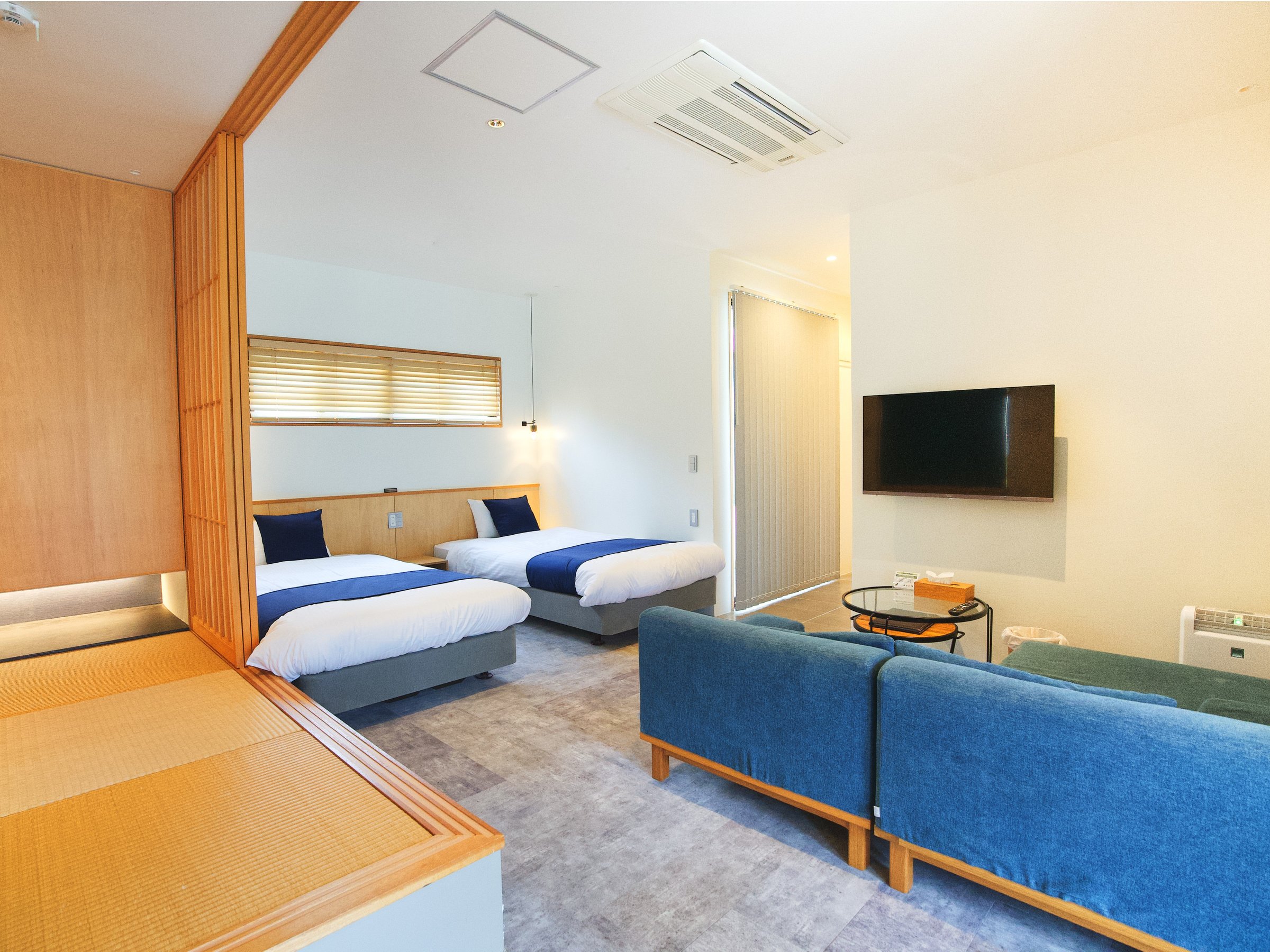 �yA���z���r���O�B���ꂳ�ꂽ�f�U�C���ŃX�^�C���b�V���Ȃ������ł��B