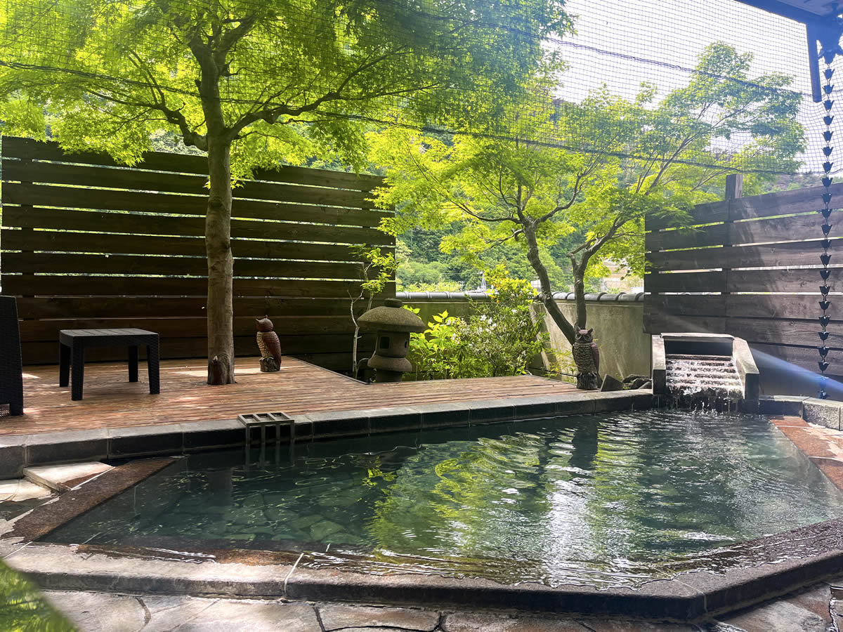 �W�]�I�V���C�E�b�h�f�b�L���݂ł̂�т肨�������������܂��B