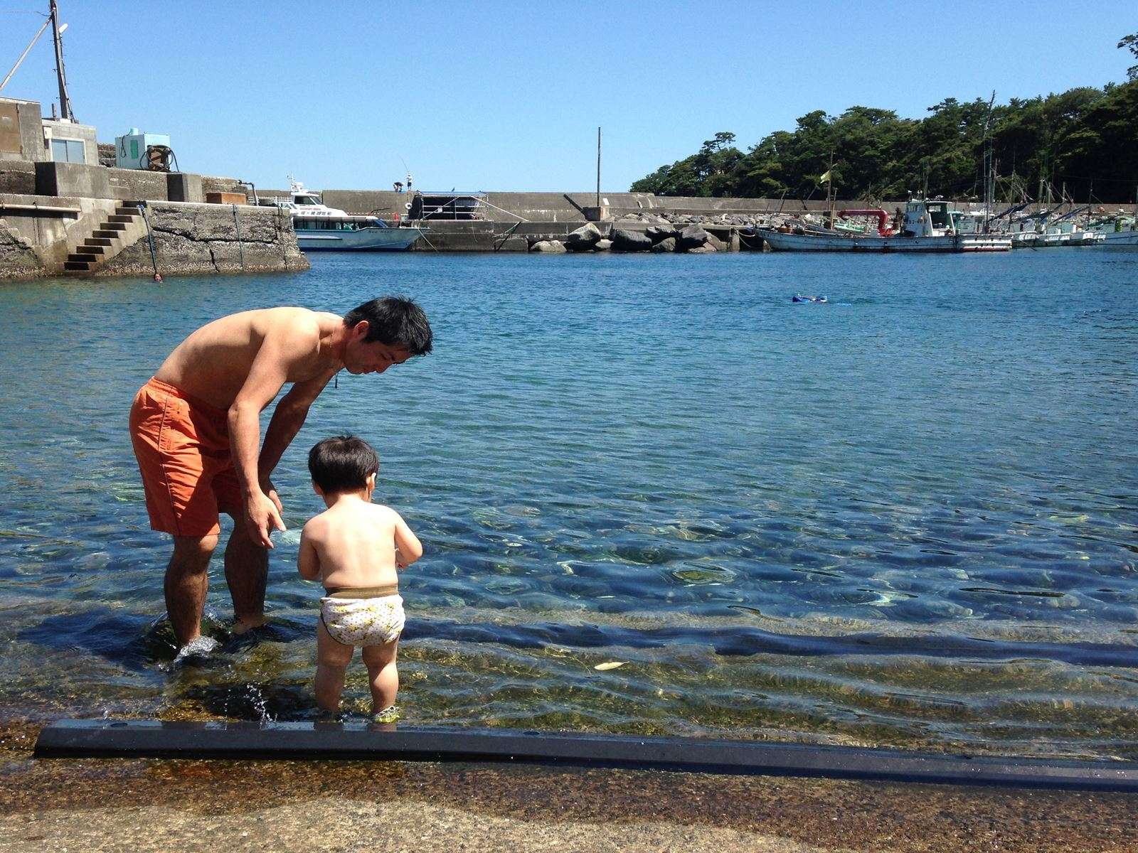 �V���m�[�P�����O��_�C�r���O�X�|�b�g�܂ł͕����ĂQ����ʐ^�͕x�ˍ`�̉��ɂ���n�����q�̔閧�X�|�b�g�I